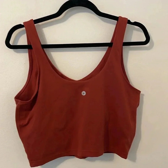 90 Degree Cropped Built In Tank XL - Picture 2 of 3